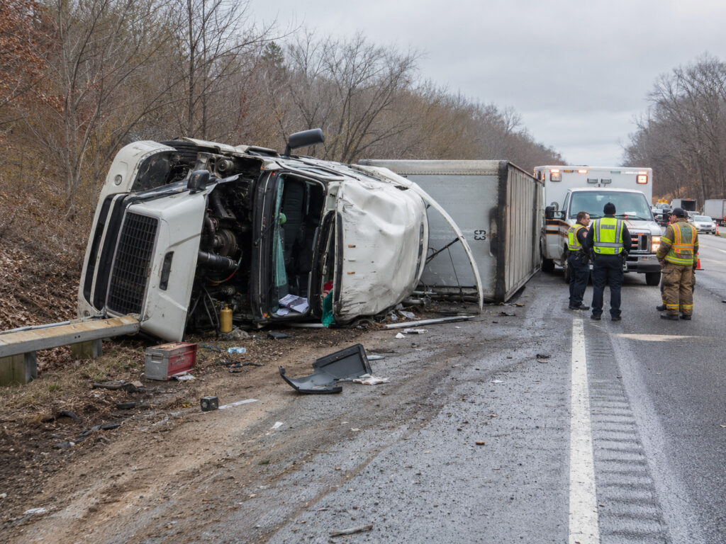 $500,000 Fatal Truck Rollover Claim | Gross Negligence Injury Lawsuit